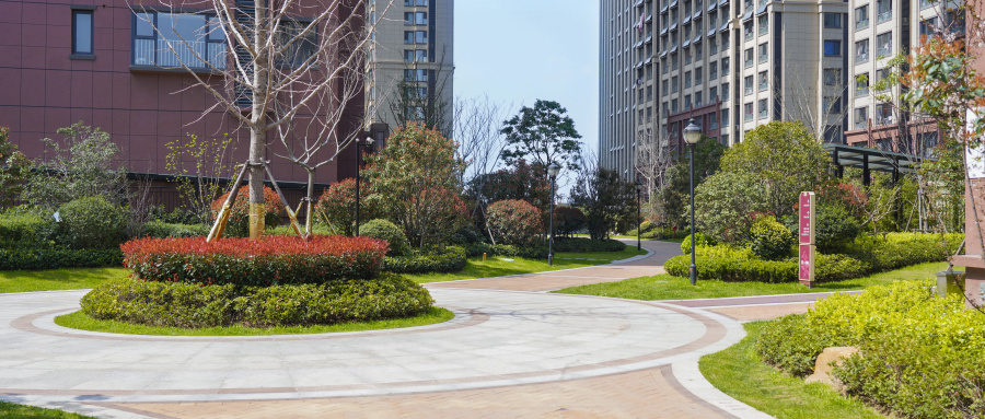 小区里带“底商”的住宅楼，优缺点分别是什么？